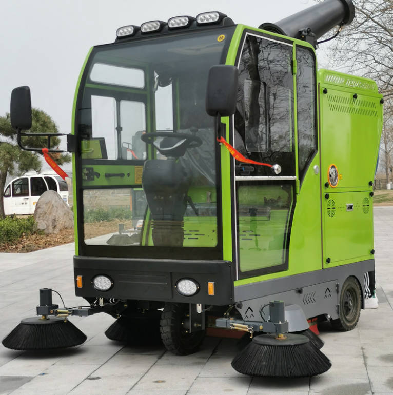 万州道路清洁广泛应用电动环卫清扫车